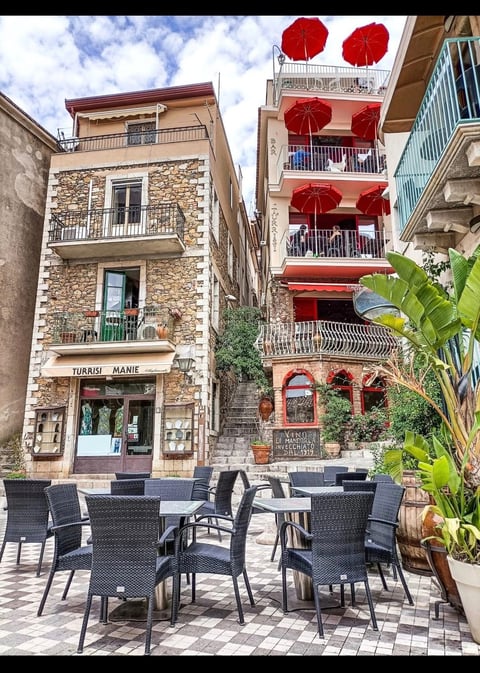 Mediterranean courtyard